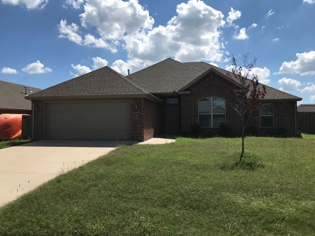New in 2015! Great 4 bed, 2 bath, 2 car garage house in Bentonville. This home offers tile floors, granite counters, all brick and a fenced in back yard. Open floor plan with an eat in kitchen. Easy to maintain and move in ready!