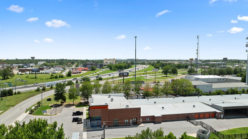 Springdale Outlots - Commercial Lease