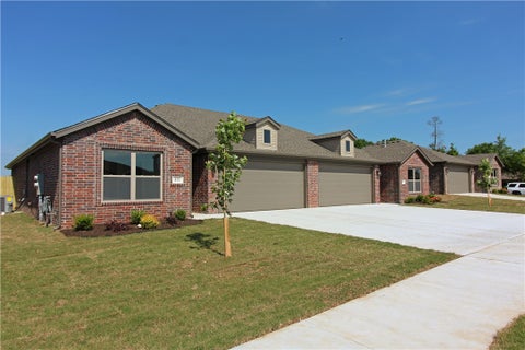 Photo of 411 Barbet Drive, Centerton, AR 72719 (MLS # 1354938)