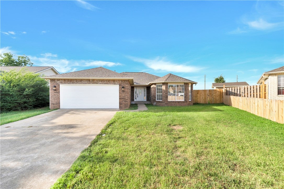 Photo 1 of 25 — 2303 Willow Street, Rogers, AR 72758