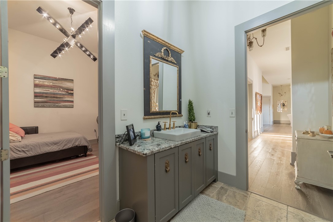 28-18-30 SPRINGDALE OUTLOTS - Residential