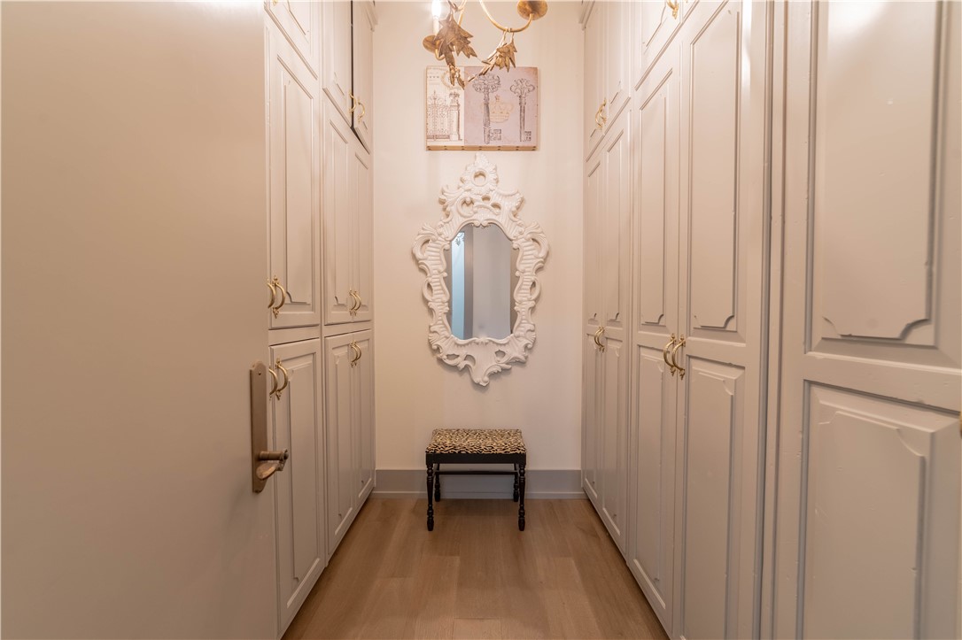 28-18-30 SPRINGDALE OUTLOTS - Residential