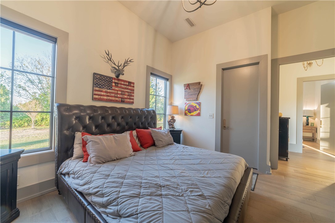 28-18-30 SPRINGDALE OUTLOTS - Residential