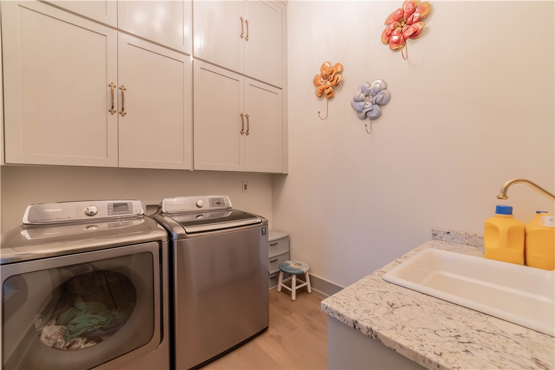 28-18-30 SPRINGDALE OUTLOTS - Residential