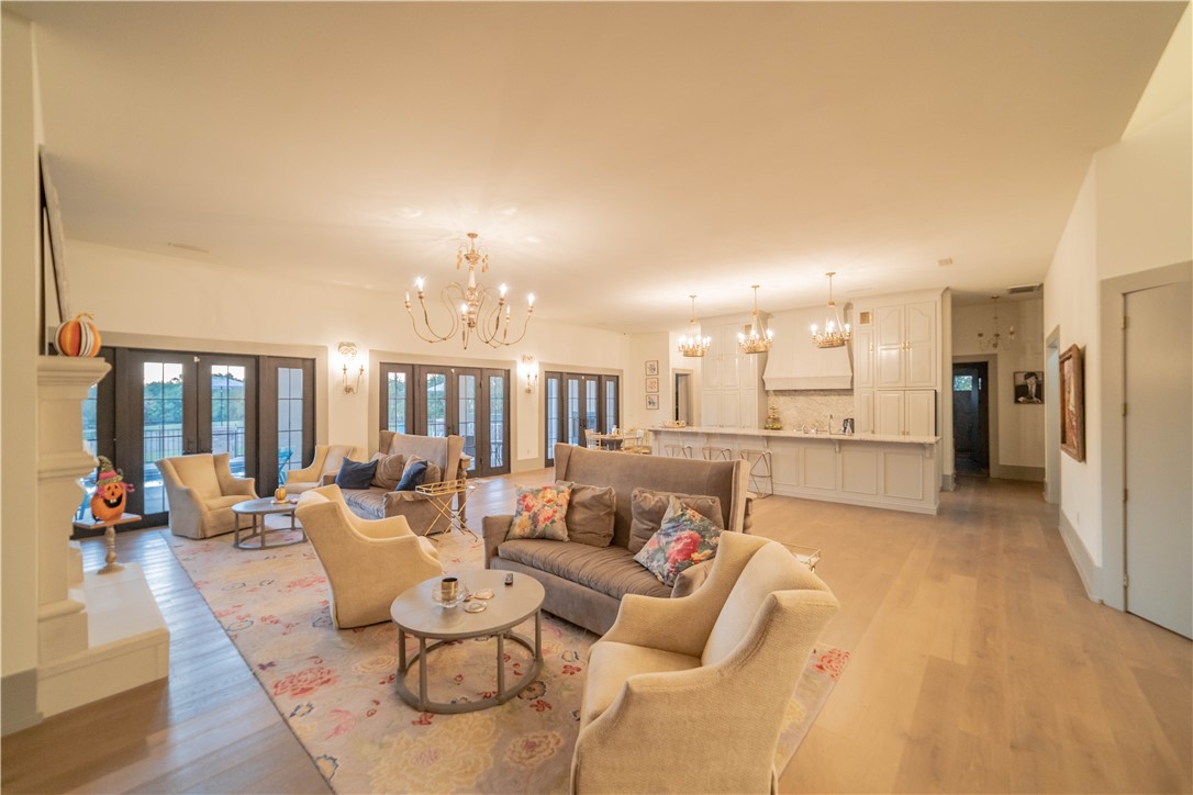 28-18-30 SPRINGDALE OUTLOTS - Residential