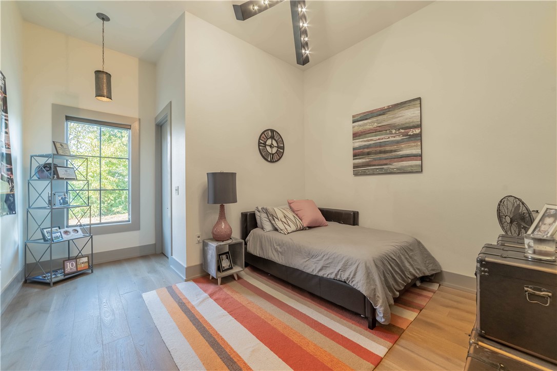 28-18-30 SPRINGDALE OUTLOTS - Residential