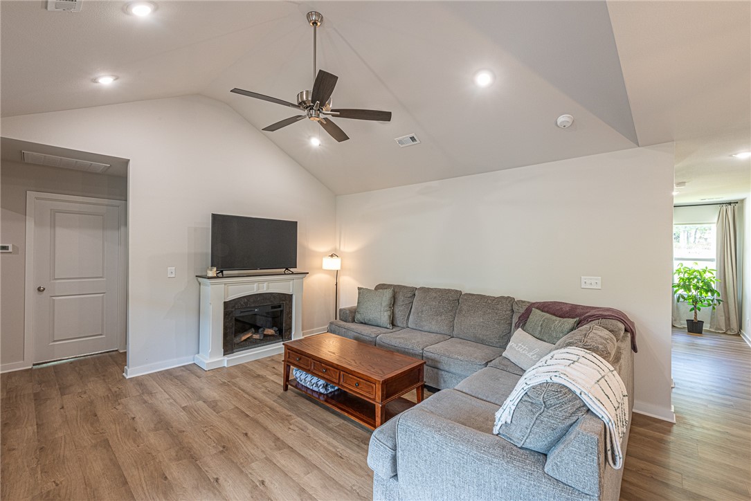 Sidlaw Hills Bvv - Residential