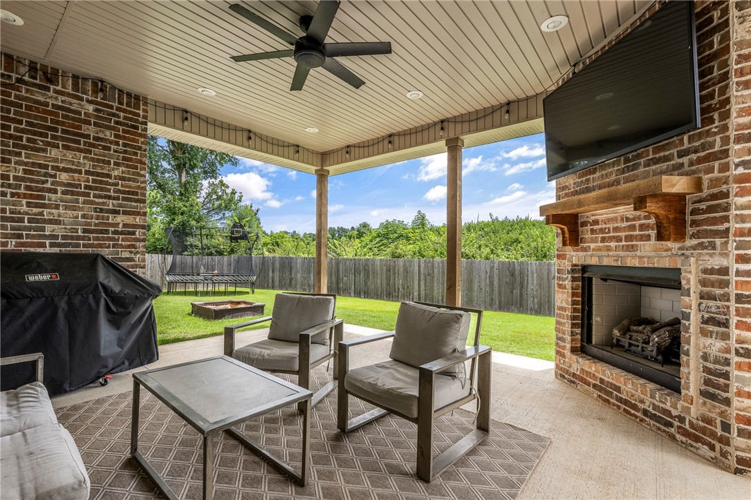 Savannah Estates Rogers - Residential