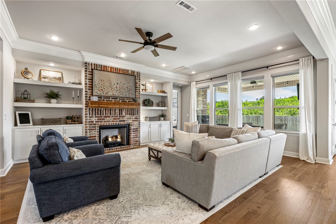 Savannah Estates Rogers - Residential