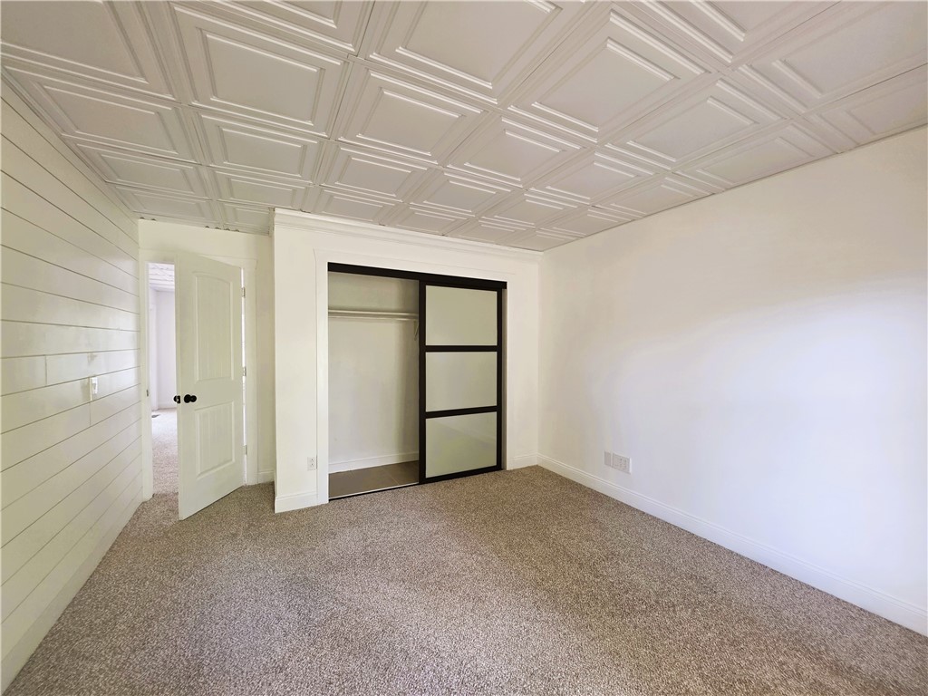 Townhouse Tct 3 A/K/A Drake Court Bvv - Residential