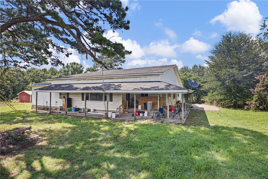 Spacious 5 bedroom, 2 bath farmhouse sitting on 10 beautiful acres in Dover! This 3,144 sq ft home (40x60 with 16’ lean-tos on both sides) offers tons of potential. Brand new Sheetrock and fresh paint throughout—just needs fixtures and your finishing touch to make it complete. Perfect setup for a hobby farm, rental, or forever home. Peaceful country setting with room to grow, all for just $280,000!