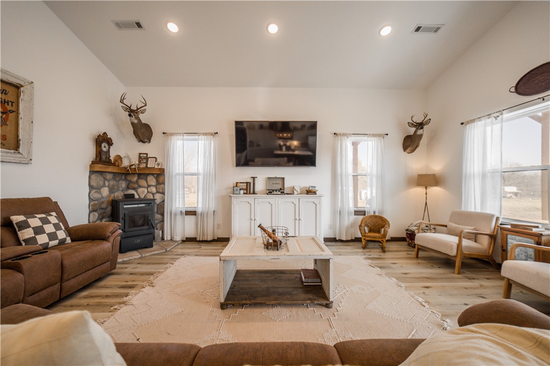 01-20-32-GRAVETTE - Residential