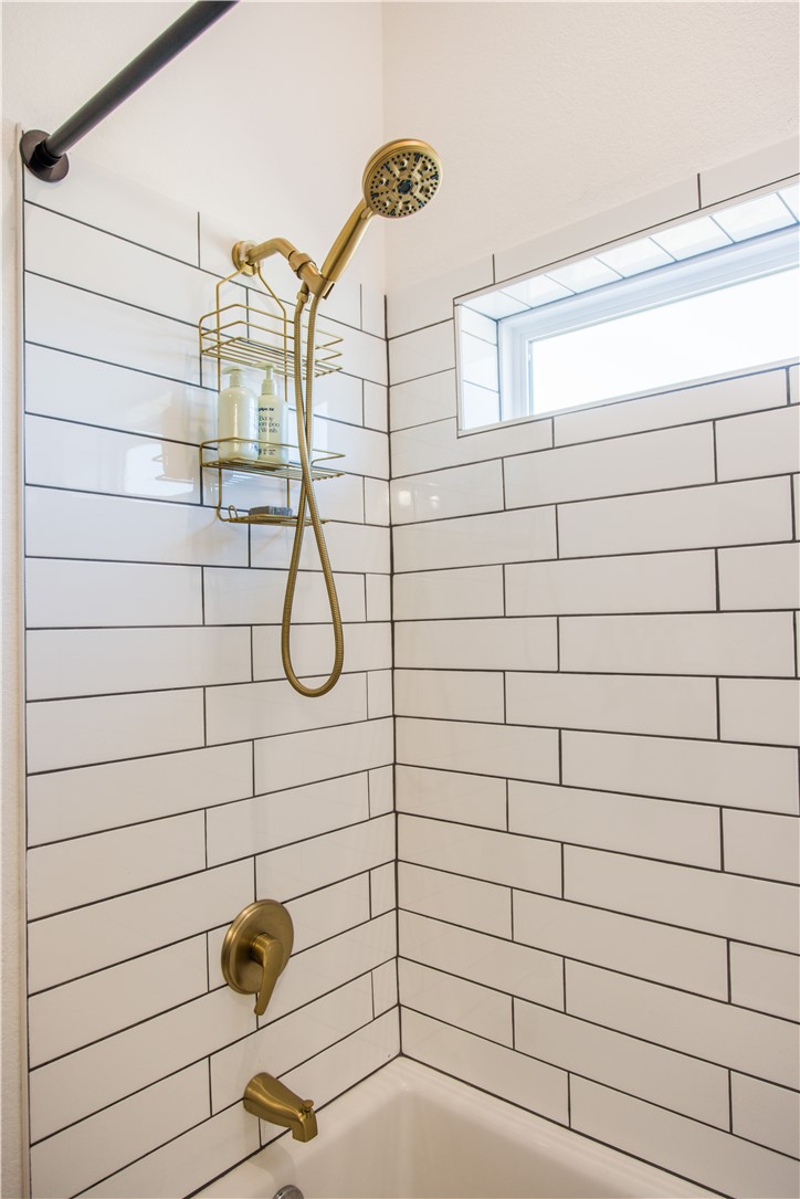 01-20-32-GRAVETTE - Residential