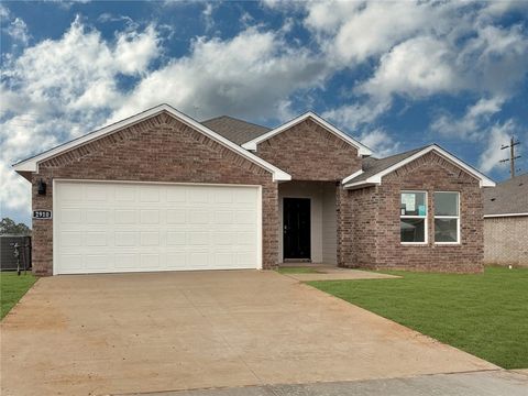 Photo of 540 Oklahoma Street, Farmington, AR 72730 (MLS # 1349635)