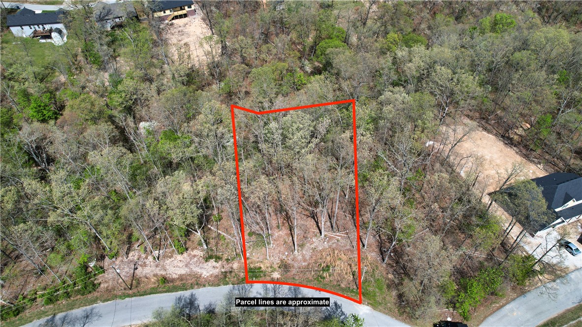 Macon Sub Bvv - Land