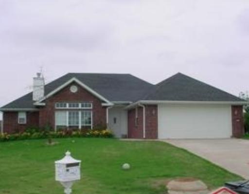 Additional $75/month for 6-month lease term. Showings start once vacant 9/1/24.