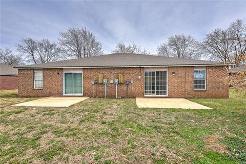 Townhouse in Fayetteville AR 1549 Boxley Avenue 18.jpg