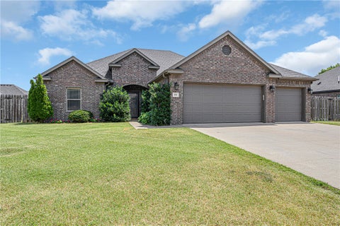 Photo of 325 E Hayes Street, Pea Ridge, AR 72751 (MLS # 1357766)