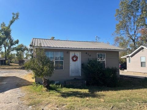 Photo of 612 N 8th Street, Rogers, AR 72756 (MLS # 1343479)