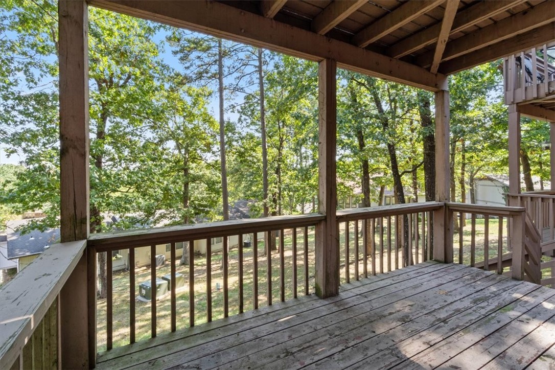 Townhouse Tct 2 A/K/A Drake Court Bvv - Residential