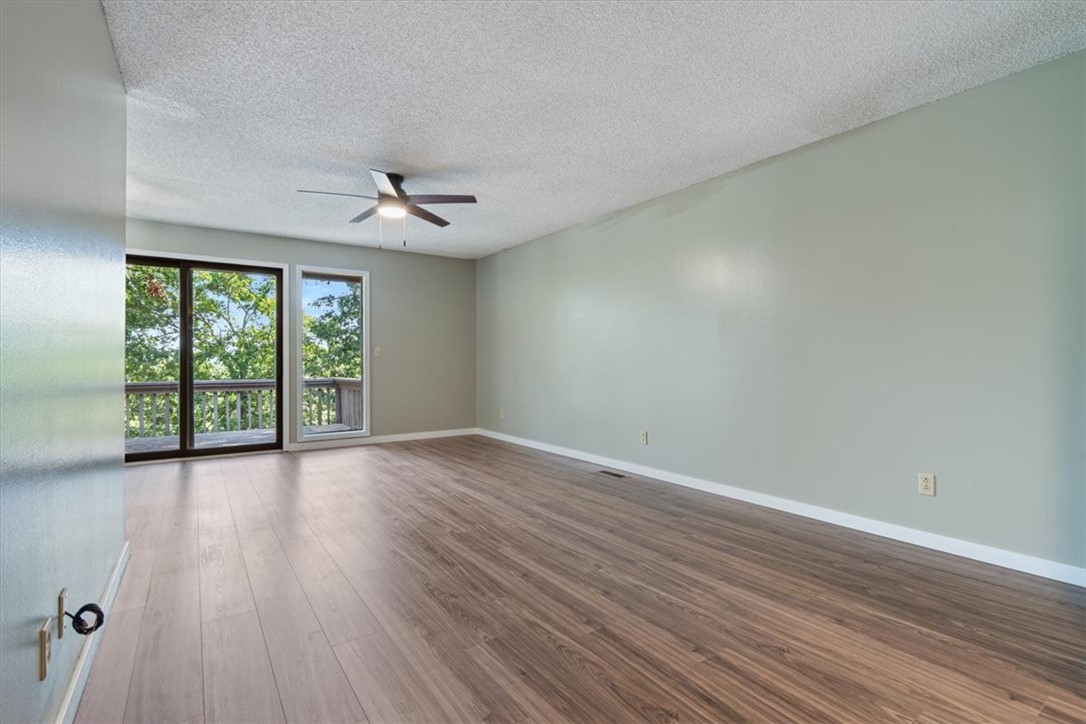 Townhouse Tct 2 A/K/A Drake Court Bvv - Residential