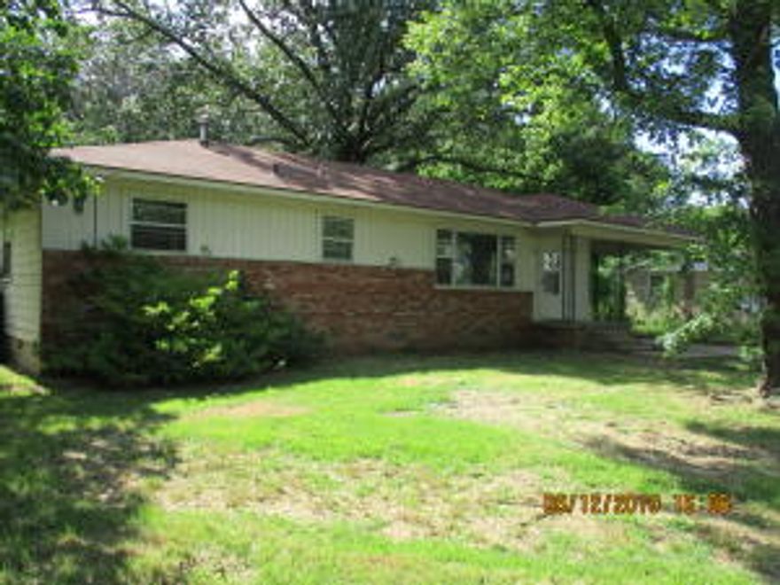 Newly Remodeled Home!New Roof in 2016, New Hot water heater,Hardwood Floors,New Sheetrock ,New Paint & Trim, New Kitchen Cabinets and hardware , New counter tops through out the home .New light fixtures ,New tub/shower combo ,New toilet, and more.