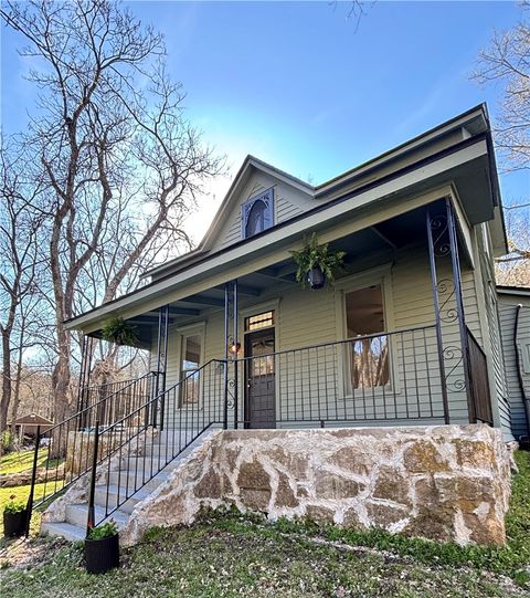 Photo of 331 Dairy Hollow Road, Eureka Springs, AR 72632 (MLS # 1340027)