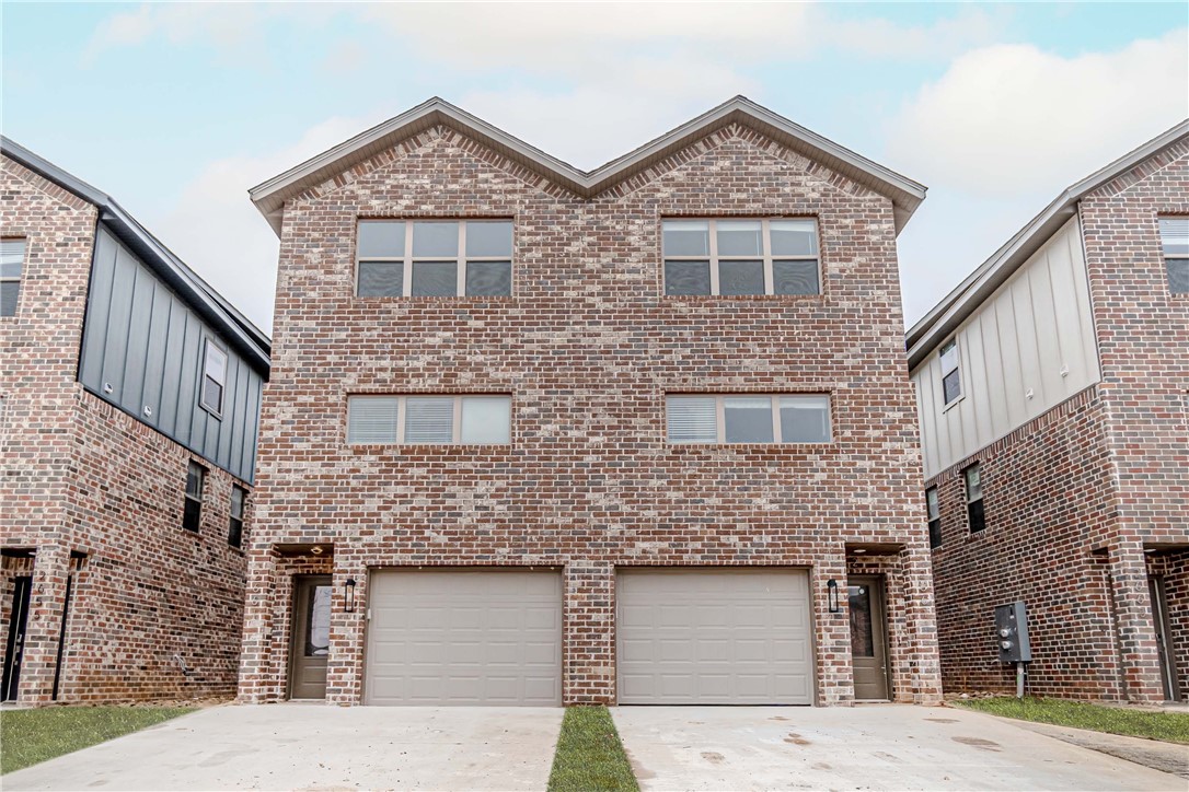 Pe Livingston Square Sub Bentonville - Residential Lease
