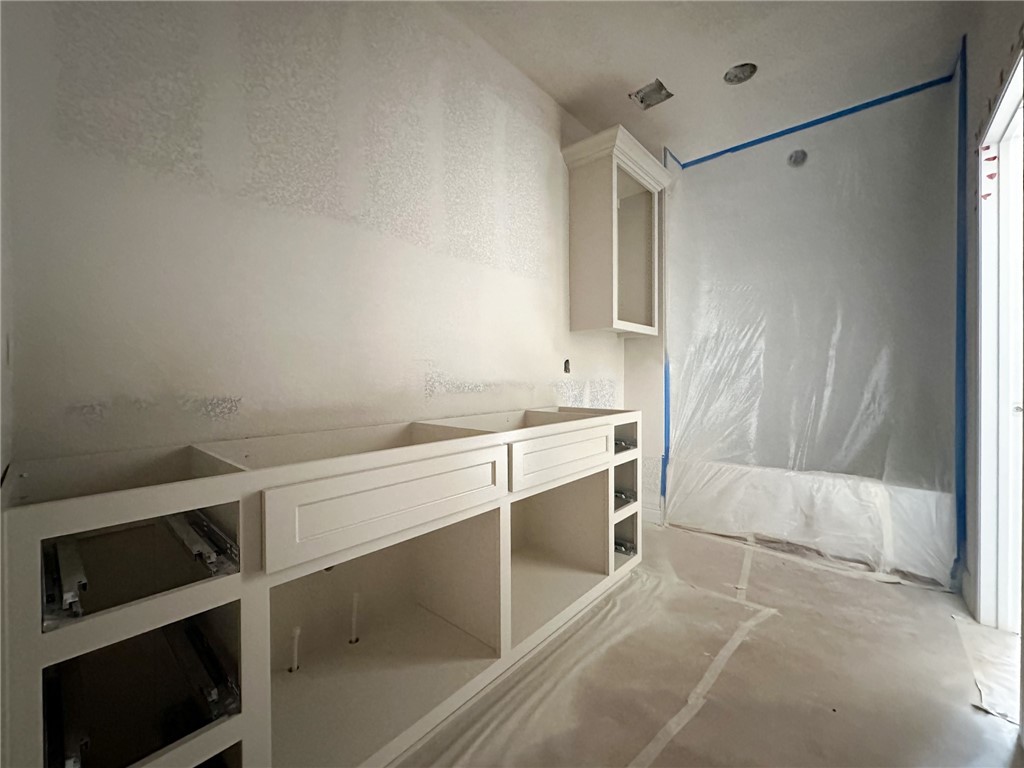 County Line Square - Residential