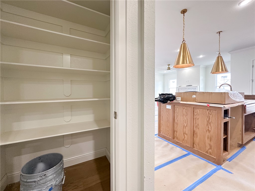 County Line Square - Residential