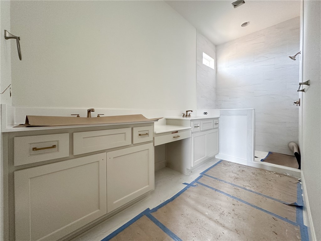 County Line Square - Residential