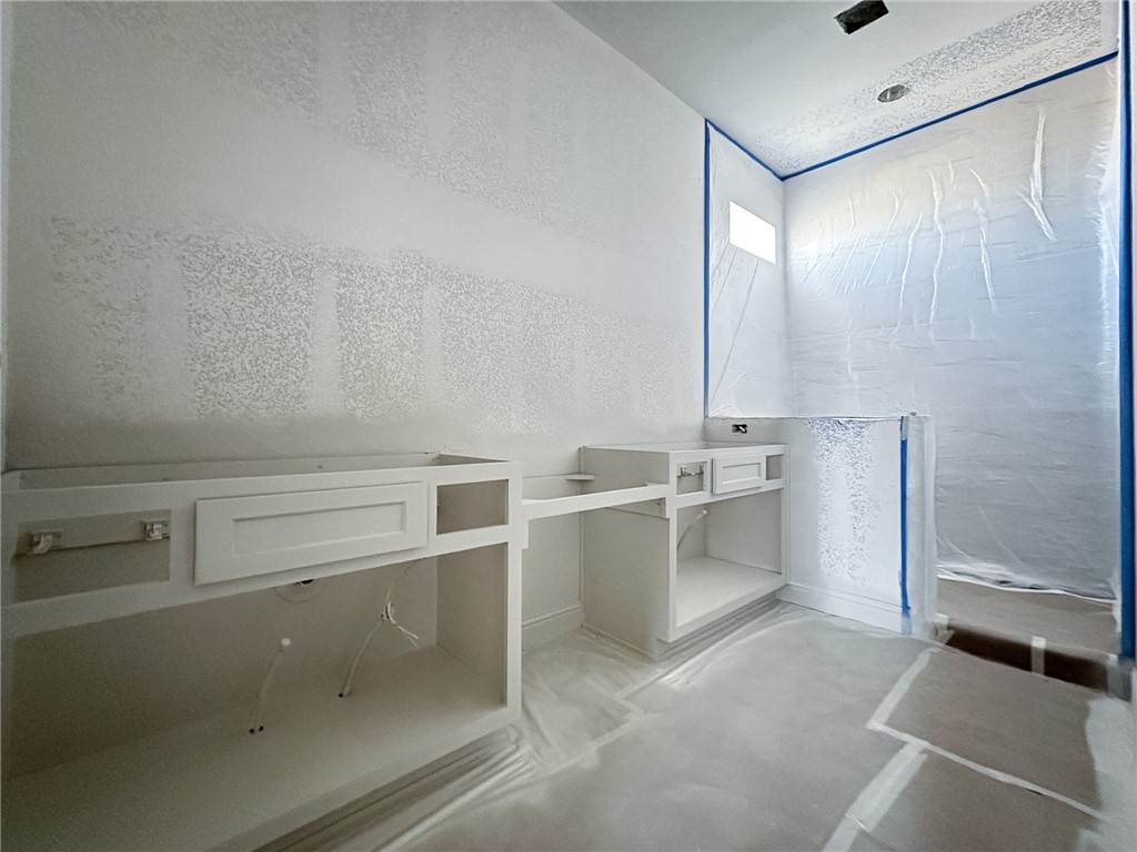 County Line Square - Residential