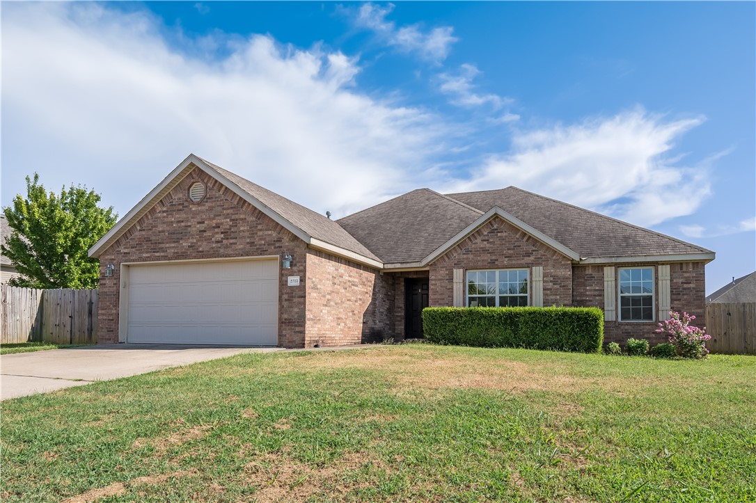 Welcome to this stunning 4-bedroom, 2-bathroom home located in the heart of Bentonville, AR. This property boasts a spacious layout that allows for comfortable living and entertaining. The home features a 2-car garage, providing ample space for vehicles or additional storage. Step outside to a private, fenced-in backyard, perfect for outdoor activities or simply enjoying the fresh air. The location is unbeatable, placing you in close proximity to local amenities and attractions. This home truly offers the perfect blend of comfort, convenience, and style. Don't miss out on this incredible opportunity to make this house your home.