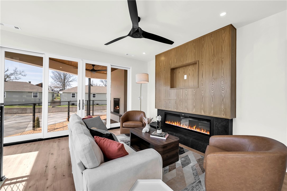 W A Burks Add Bentonville - Residential