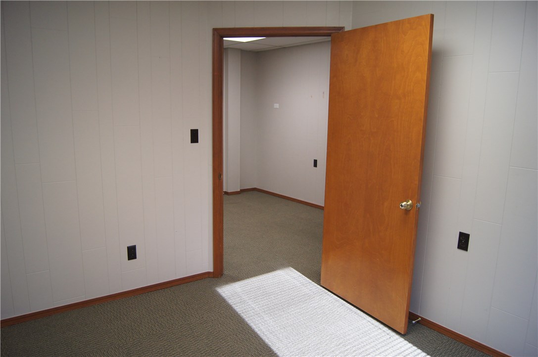 Holcombs First Rep - Commercial Lease