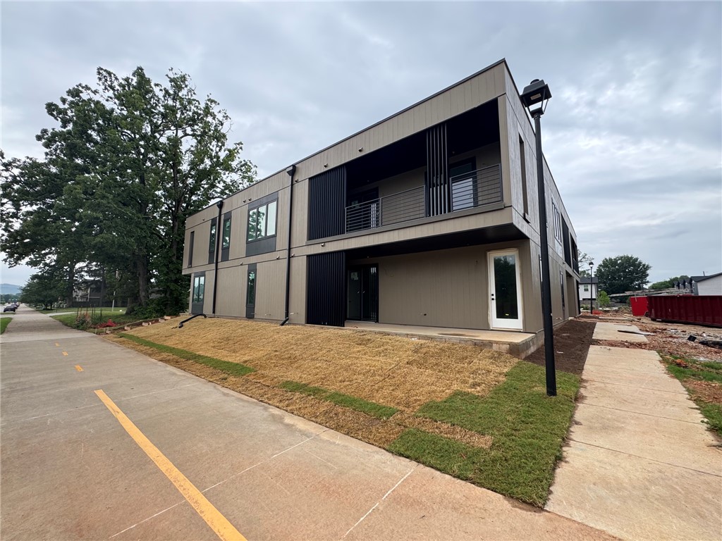 12-16-31 FAYETTEVILLE OUTLOTS - Residential