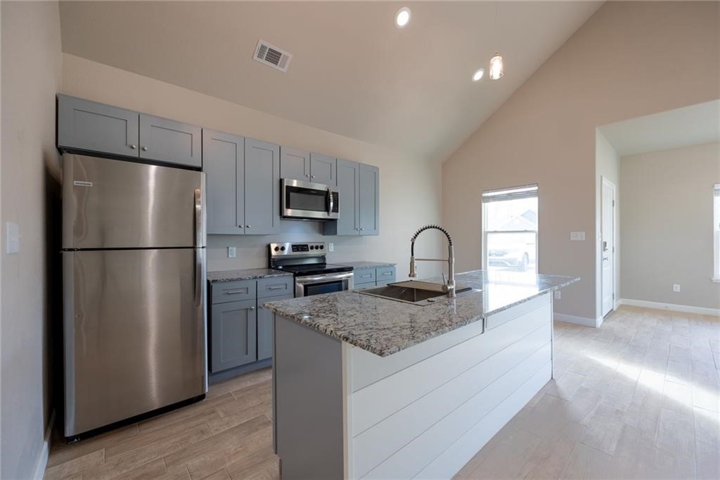 Valley Oaks - Residential Lease