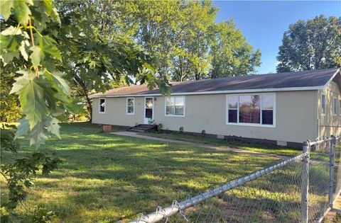 Photo of 1337 Kendrick Avenue, Springdale, AR 72764 (MLS # 1324705)