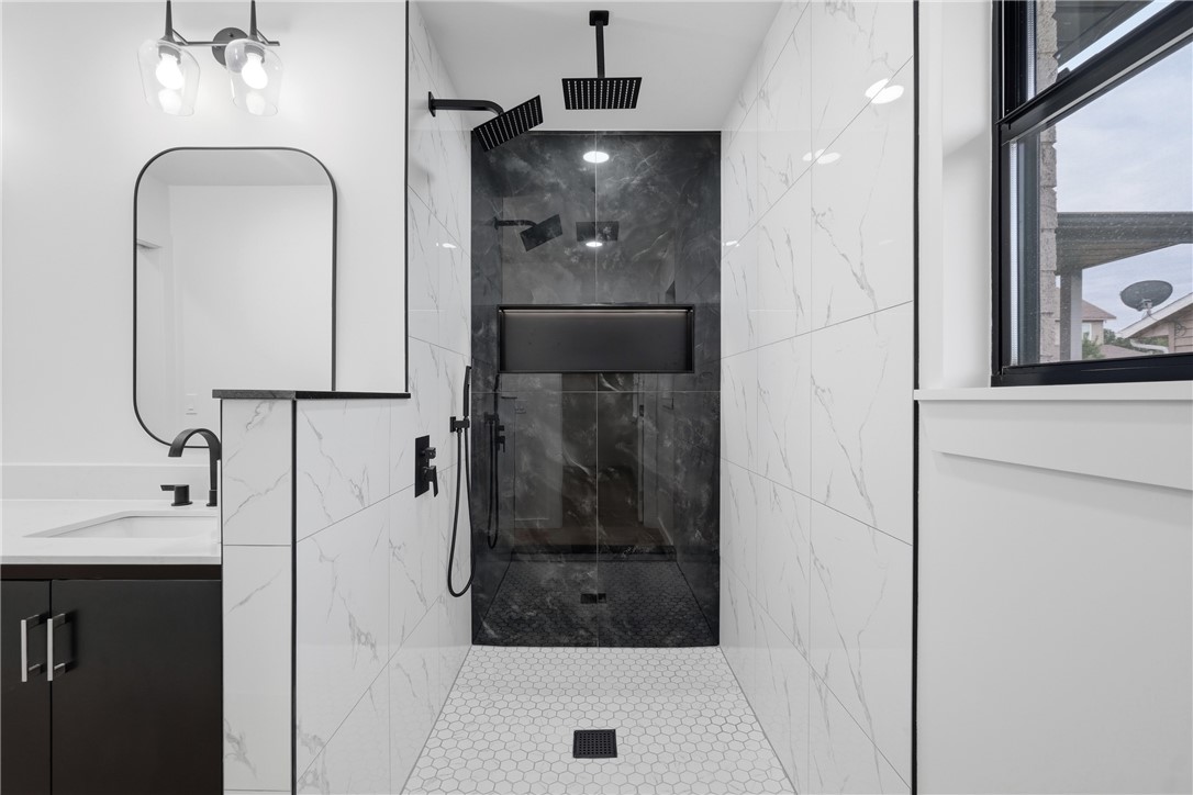 Pine Meadow Add Rogers - Residential