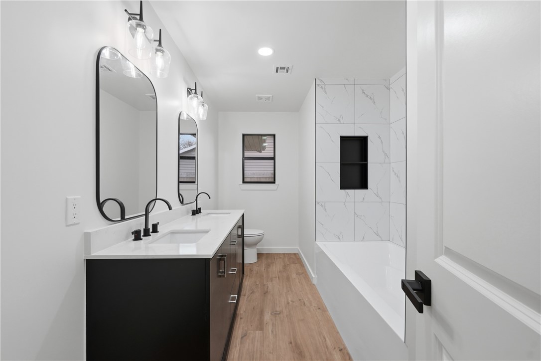 Pine Meadow Add Rogers - Residential