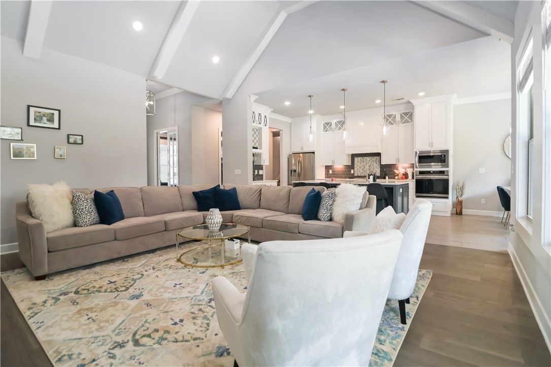 Woodhaven Manor Sub Rogers - Residential