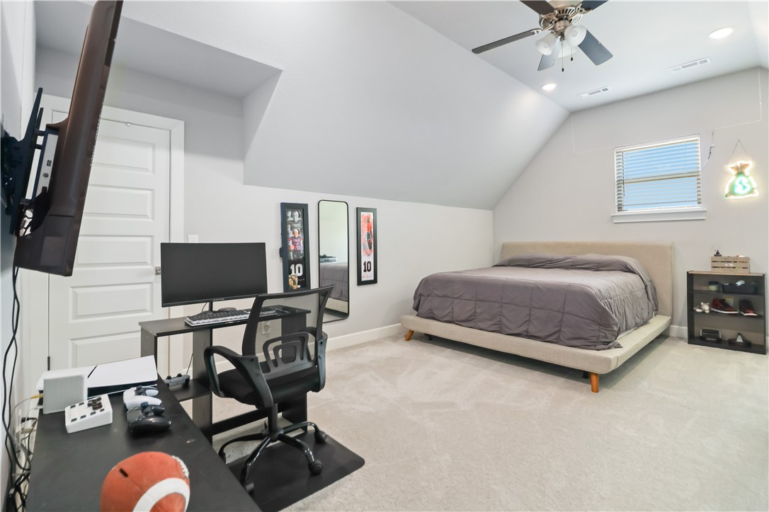 Woodhaven Manor Sub Rogers - Residential