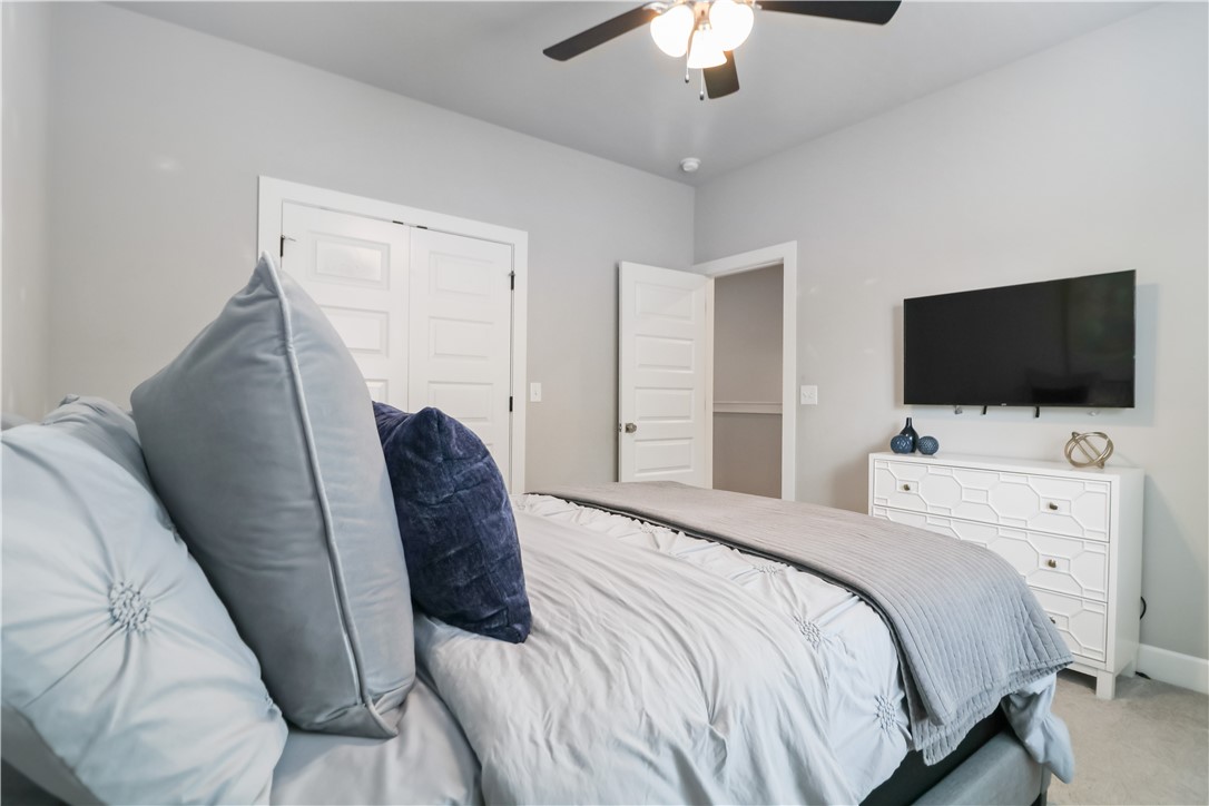 Woodhaven Manor Sub Rogers - Residential
