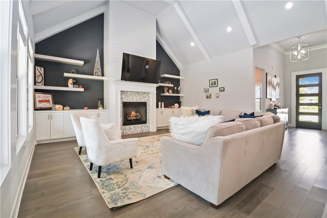 Woodhaven Manor Sub Rogers - Residential