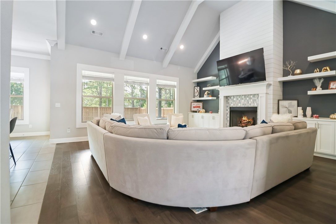 Woodhaven Manor Sub Rogers - Residential