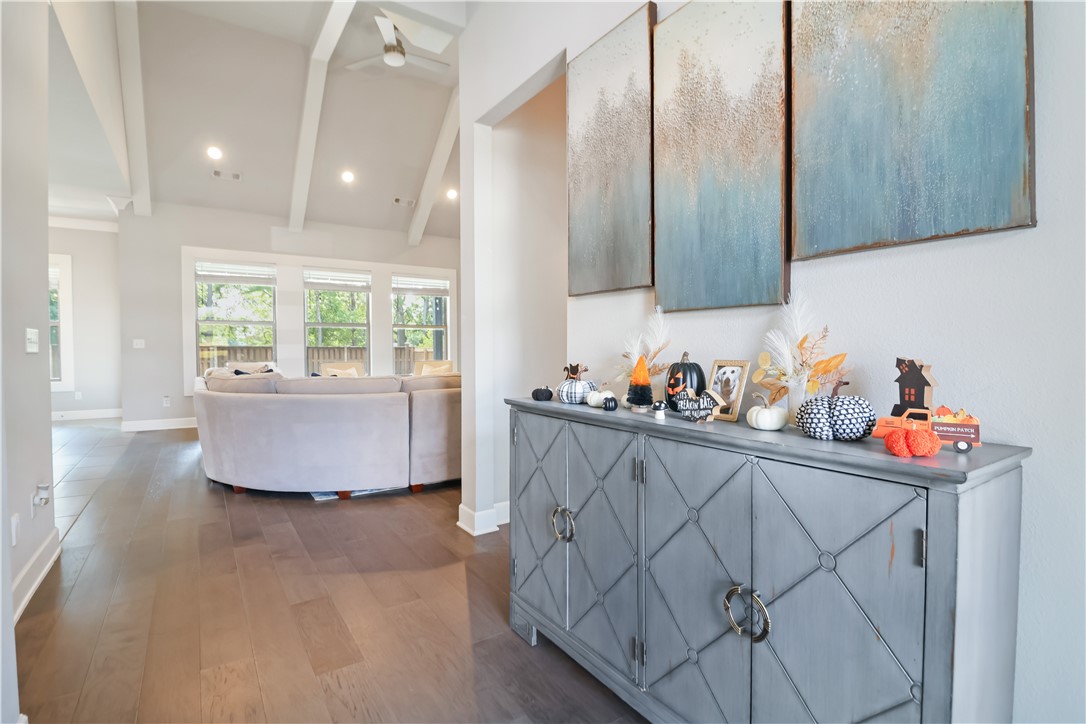 Woodhaven Manor Sub Rogers - Residential