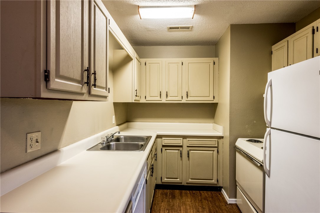 Villa North Sub - Residential Income