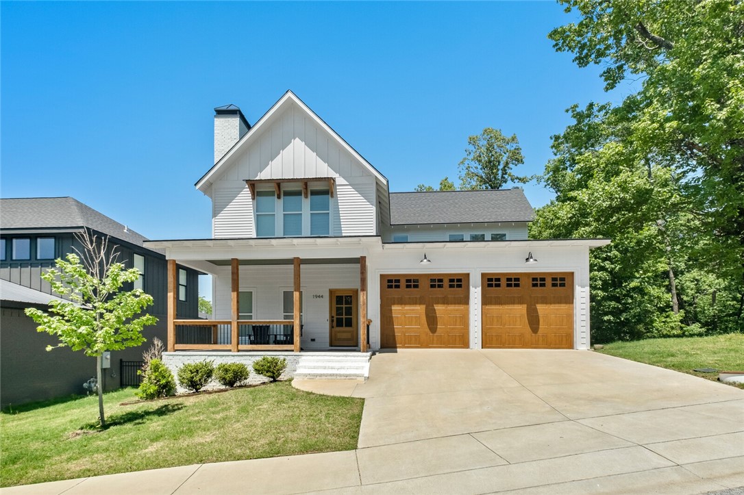 Don't miss this gorgeous modern farmhouse in Root school district. Home has been extremely well taken care of and lives like a new construction. Master on main level, open floorplan with living, dining, and kitchen flowing out to the covered back patio with attached deck. Designer finishes throughout. 36" Fisher Paykel gas range. Soft close cabinetry. Master shower is a show stopper.