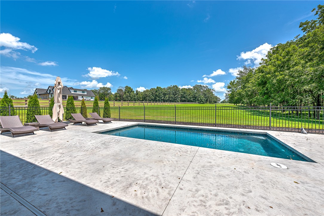 26-19-31-ROGERS - Residential