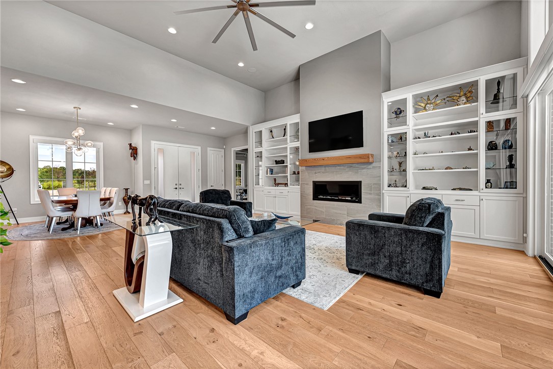 26-19-31-ROGERS - Residential